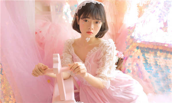 隆子供卵试管代怀生子多少钱？这一直是很多不孕不育家庭关注的话题。在中国，不孕不育的发生率越来越高，根据《中国不孕不育现状调研报告》显示，育龄夫妇的不孕不育率从20年前的3%增长至现在的12.5%-18.2%，患者人数高达6000万以上。在这样的背景下，许多家庭通过供卵试管来实现自己的生育梦想。那么，供卵试管代怀生子的费用到底是多少呢？